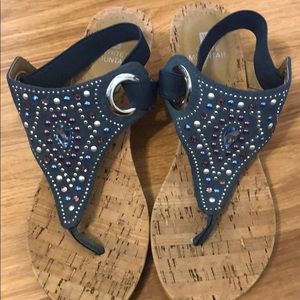 White Mountain size 8M Blue w stones wedge sandal
